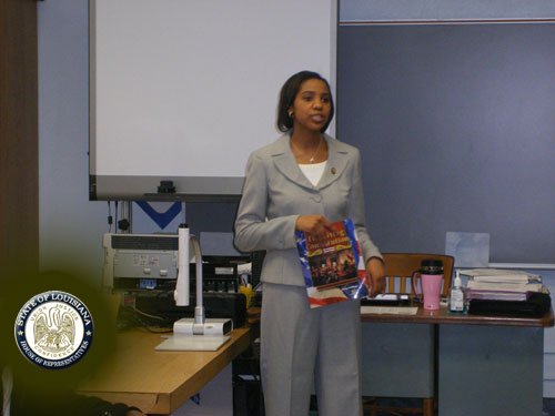 Rep. Rosalind Jones interacts with 10th grade civics students at Carroll High School