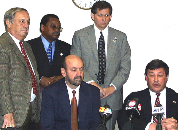 hunters1.jpg (117144 bytes)